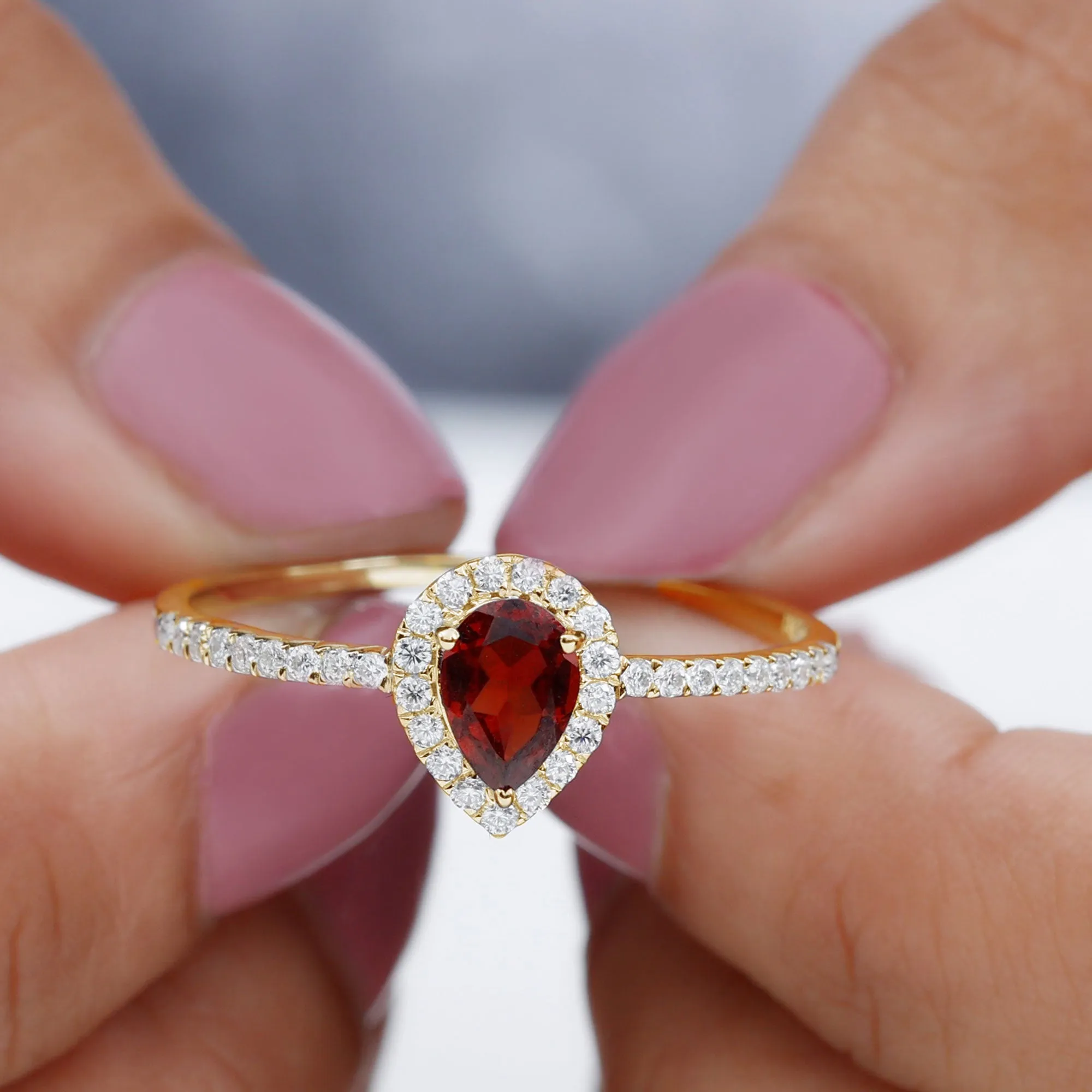 1.25 CT Pear Cut Garnet Solitaire Simple Engagement Ring with Diamond Accent