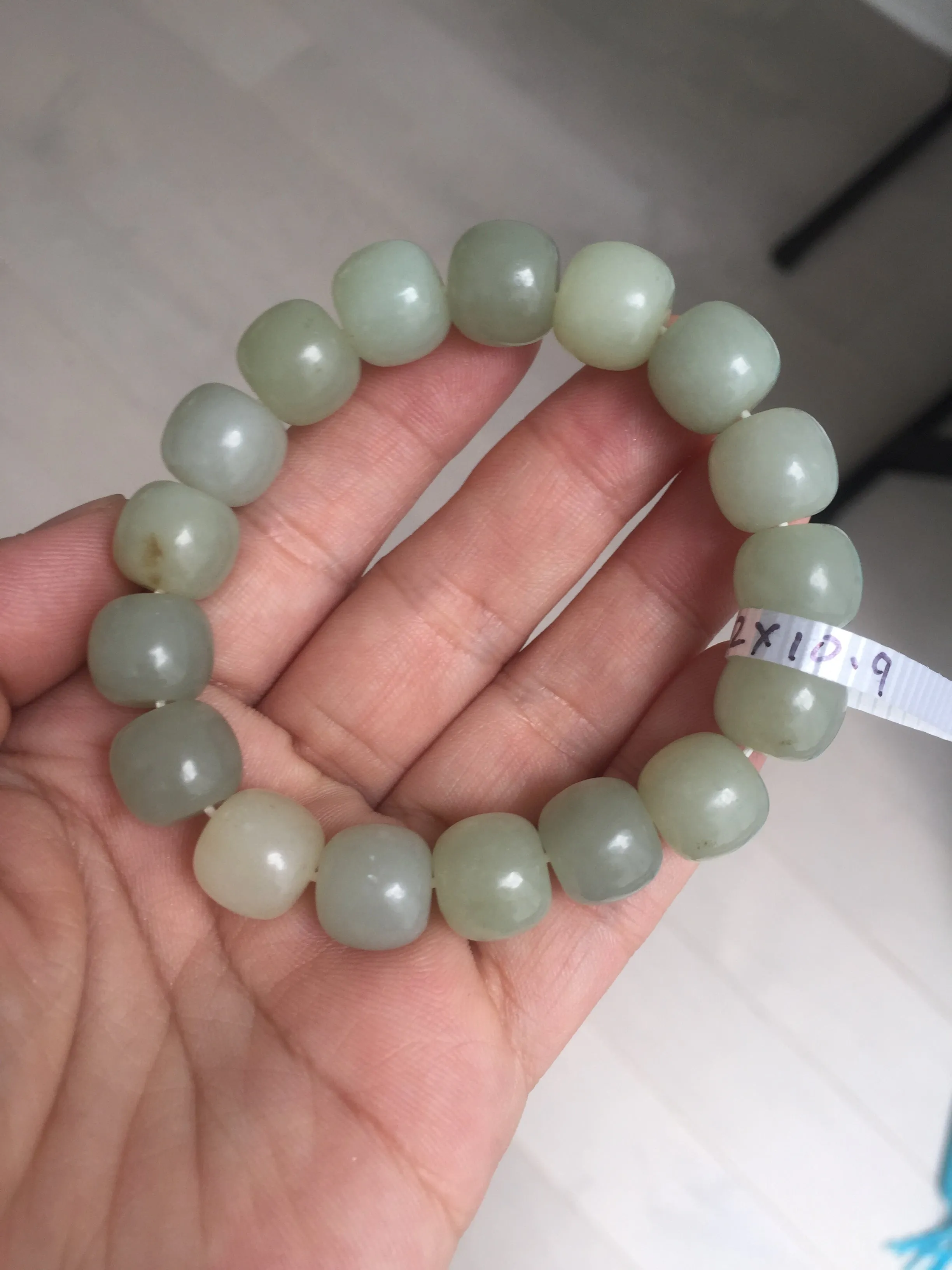 12x10.9mm 100% Natural light green/yellow vintage style nephrite Hetian Jade bead bracelet HE94