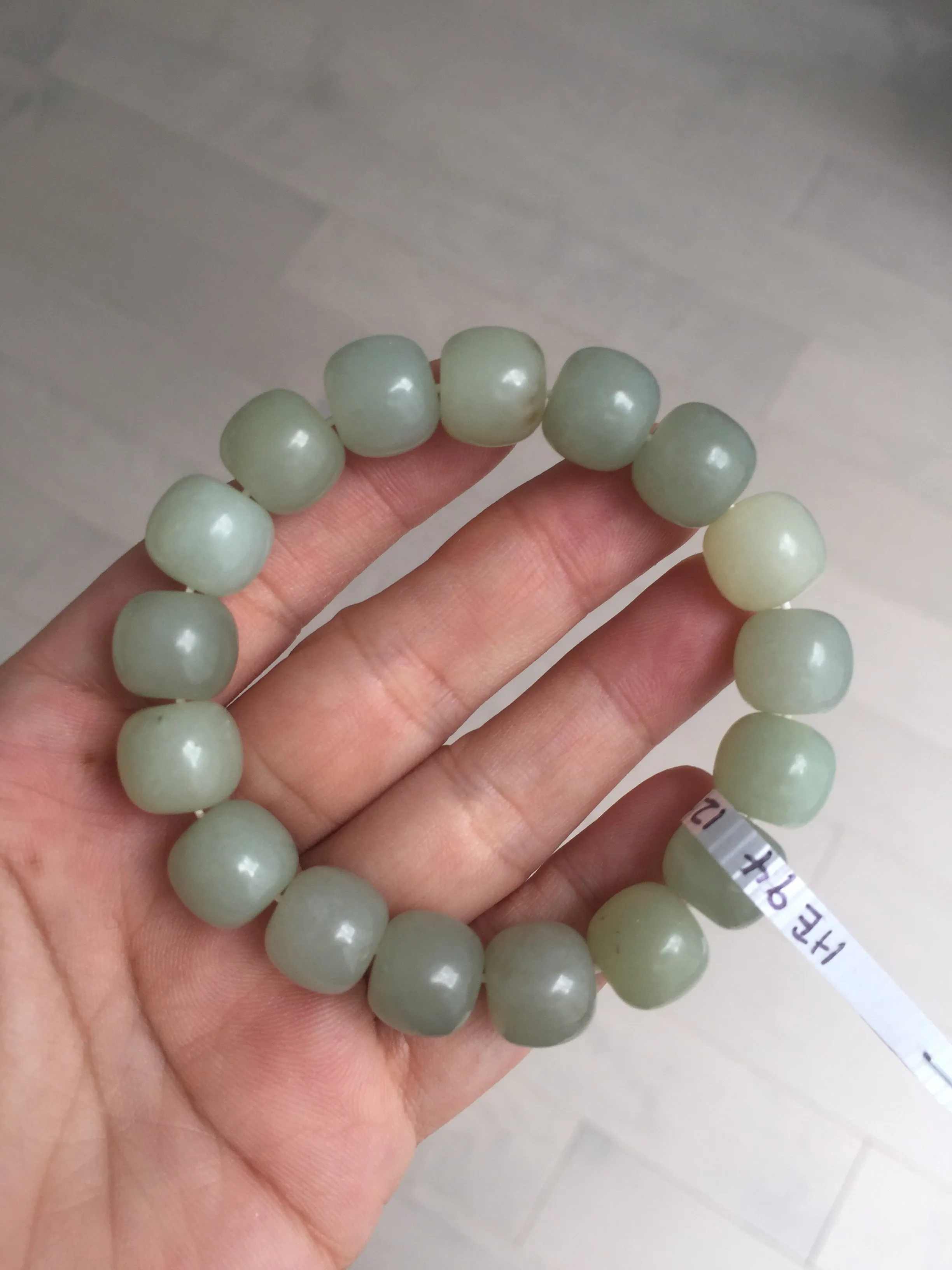 12x10.9mm 100% Natural light green/yellow vintage style nephrite Hetian Jade bead bracelet HE94