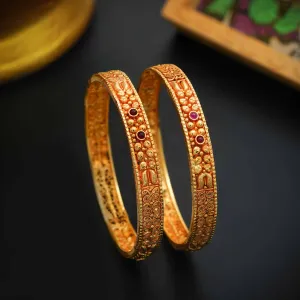 92.5 Silver Intricate Leafy Broad Bangle With Gold Polish