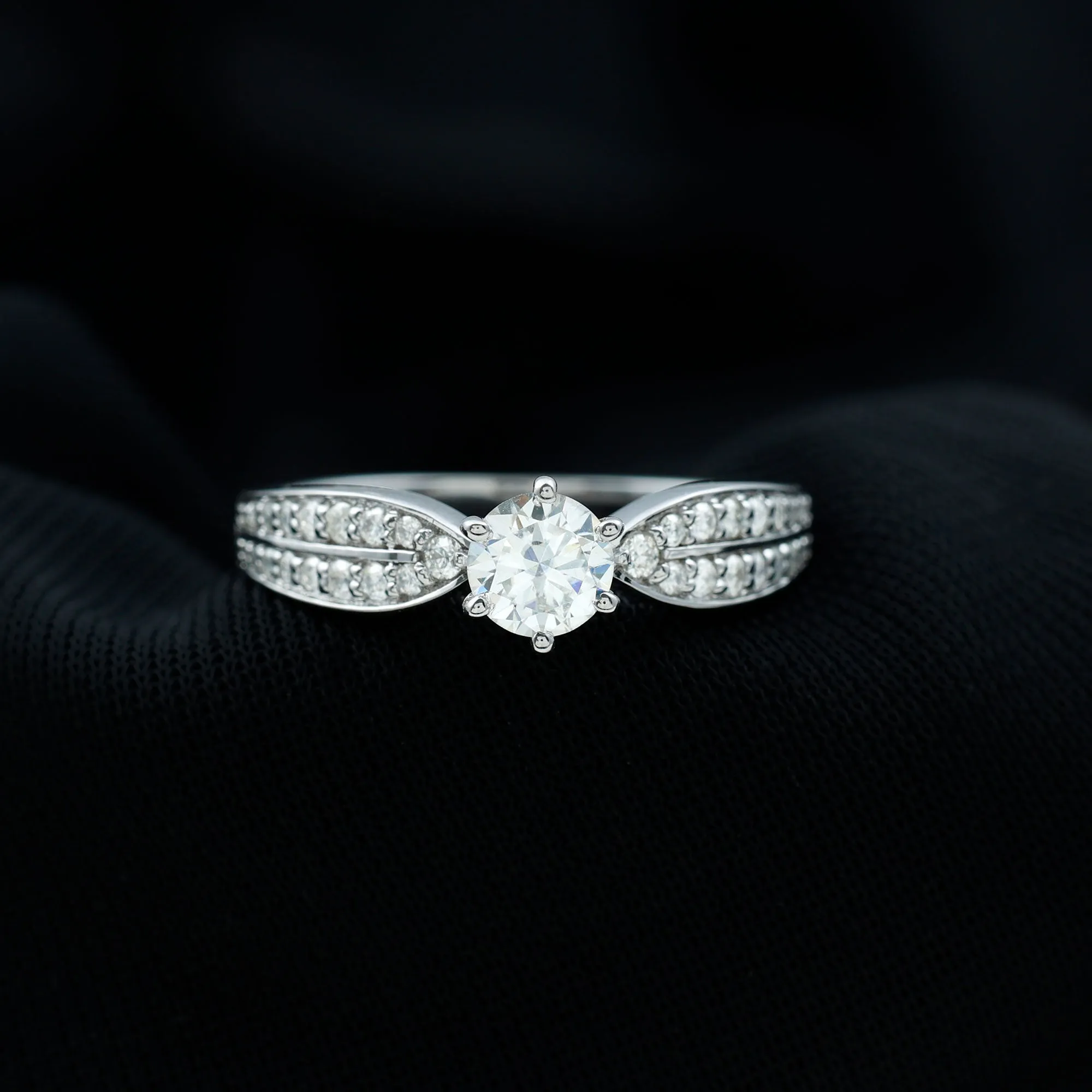 Elegant Round Moissanite Engagement Ring with Side Stones