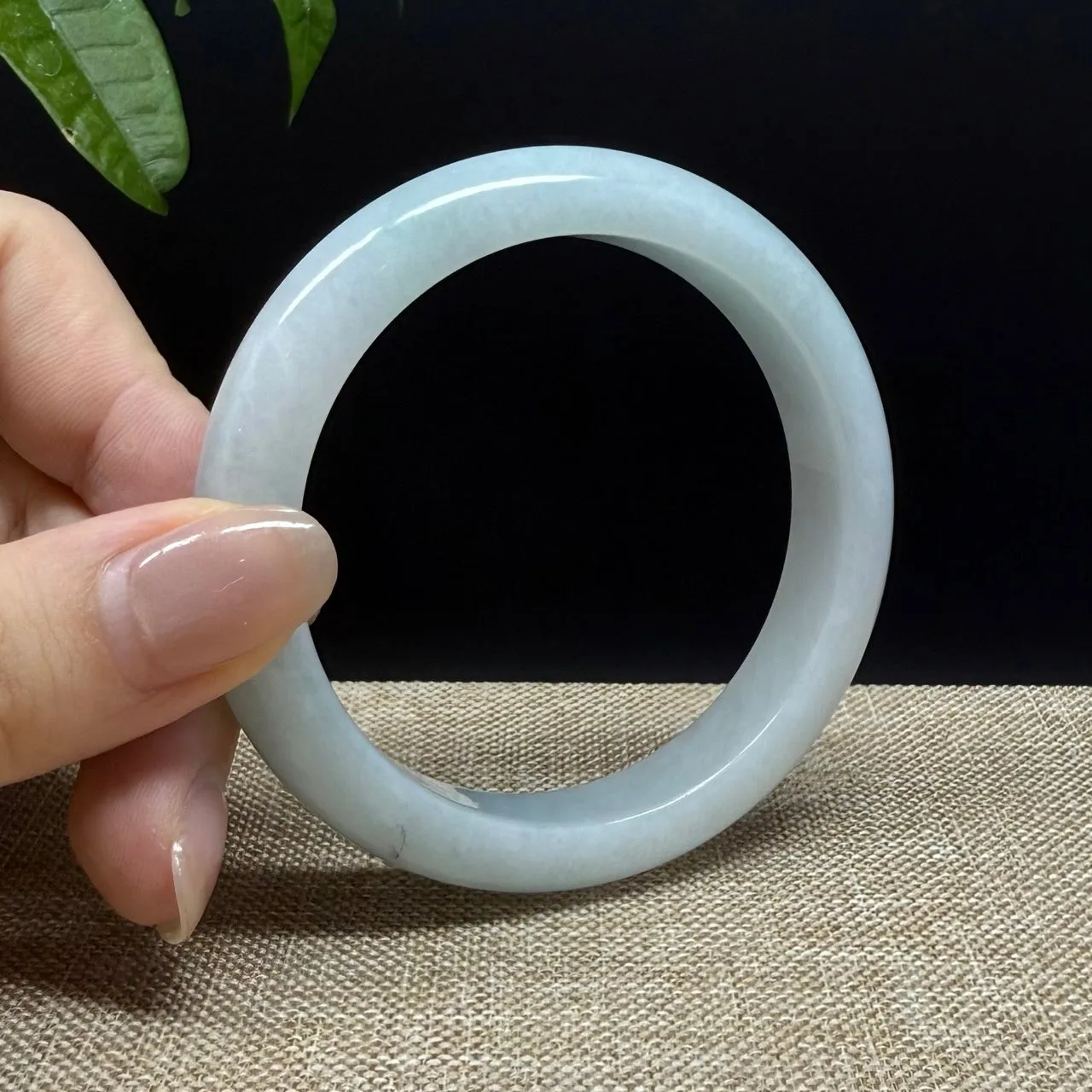 Genuine Burmese Green Jade Jadeite Bangle Bracelet ( 56.5mm )