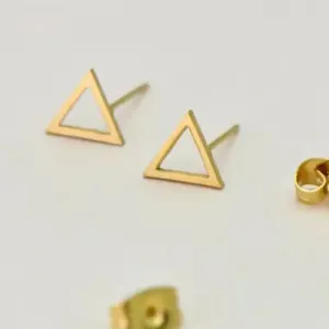 Geo Triangle Studs