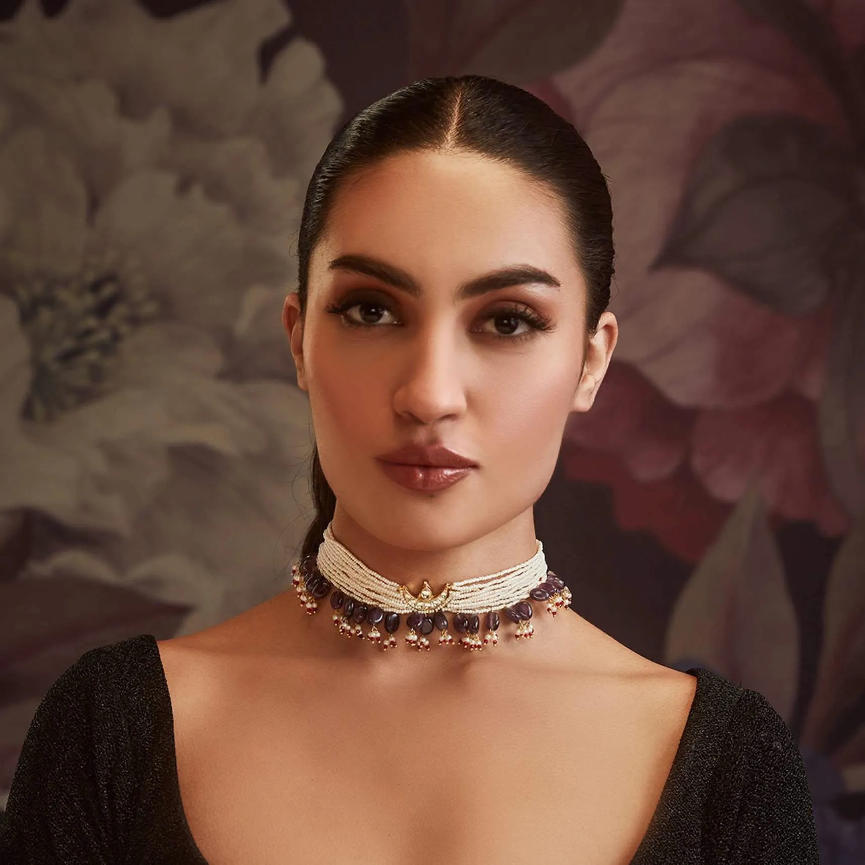 Gold Plated Kundan And Pearl Choker Necklace