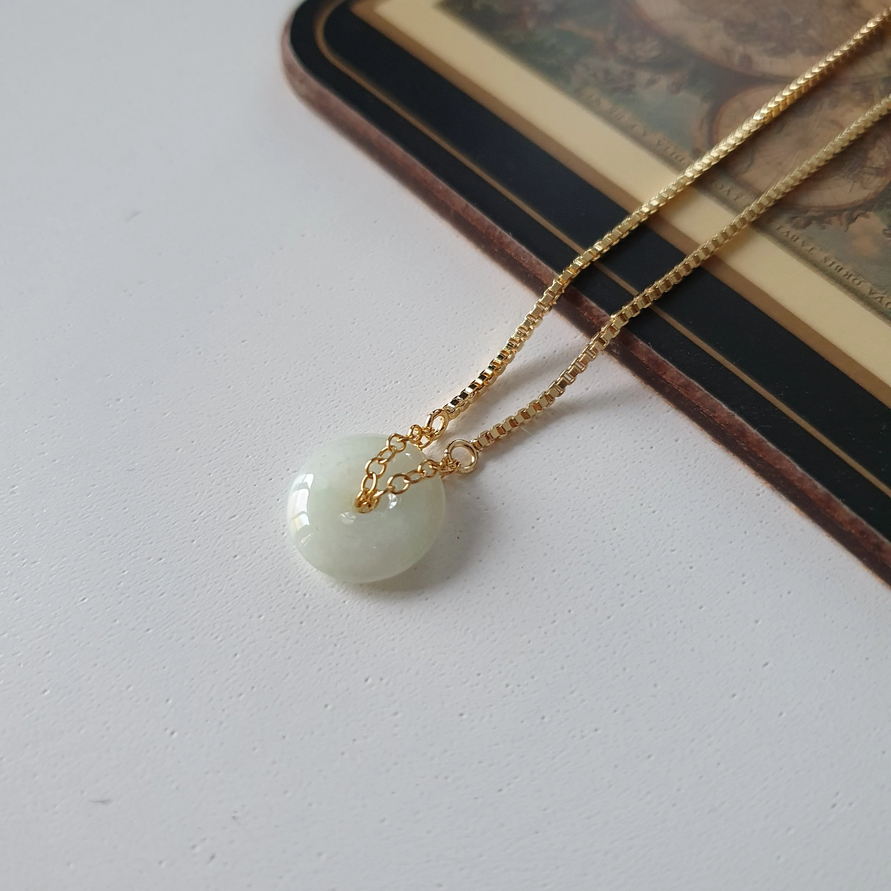 Lyn Bracelet / Jade Donut | Adjustable Slider Box Chain