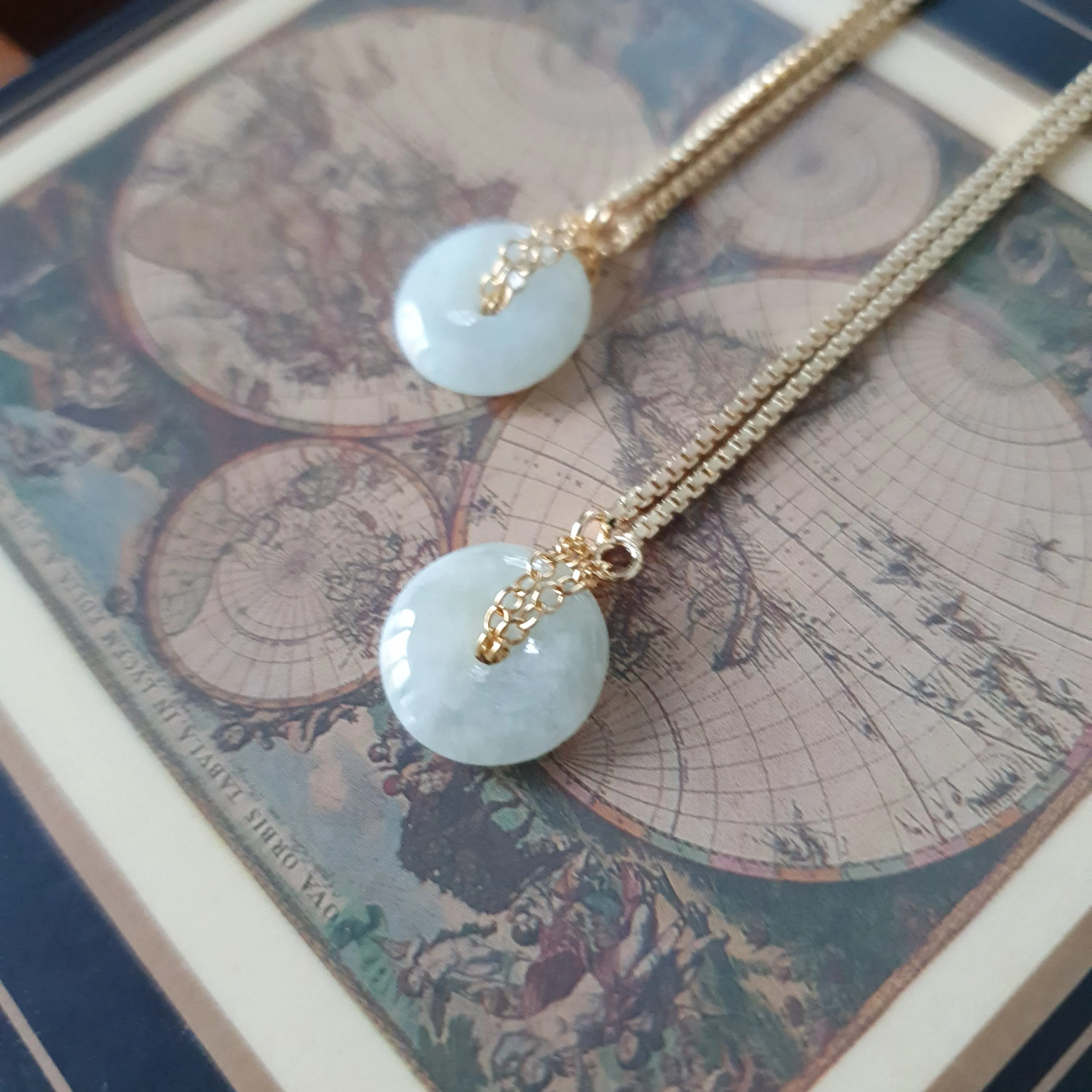 Lyn Bracelet / Jade Donut | Adjustable Slider Box Chain