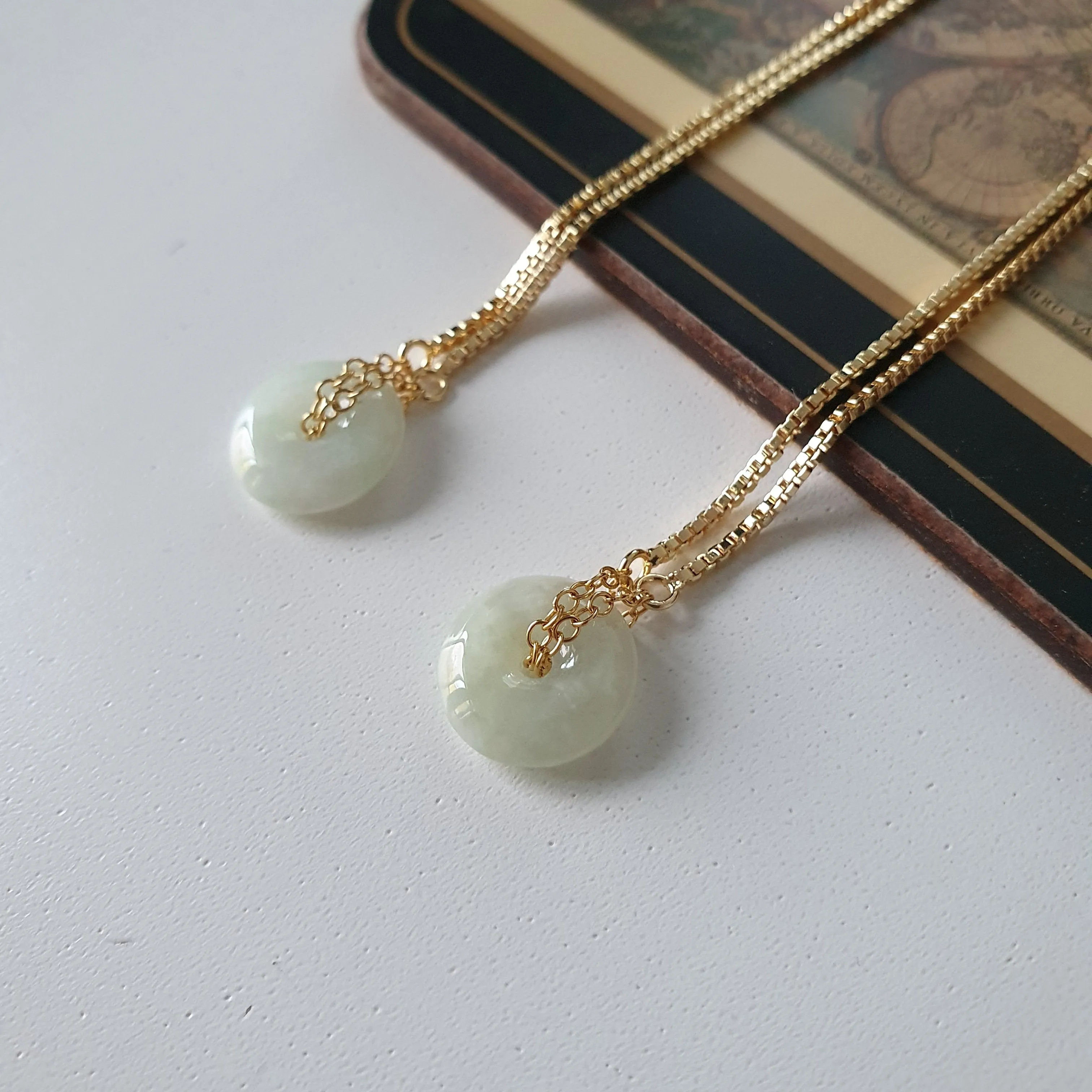 Lyn Bracelet / Jade Donut | Adjustable Slider Box Chain
