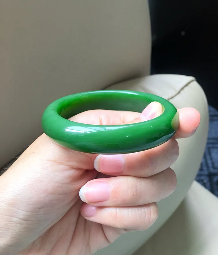 Natural Jade Bangle Nephrite Bangle Internal Diameter 56mm NBE023
