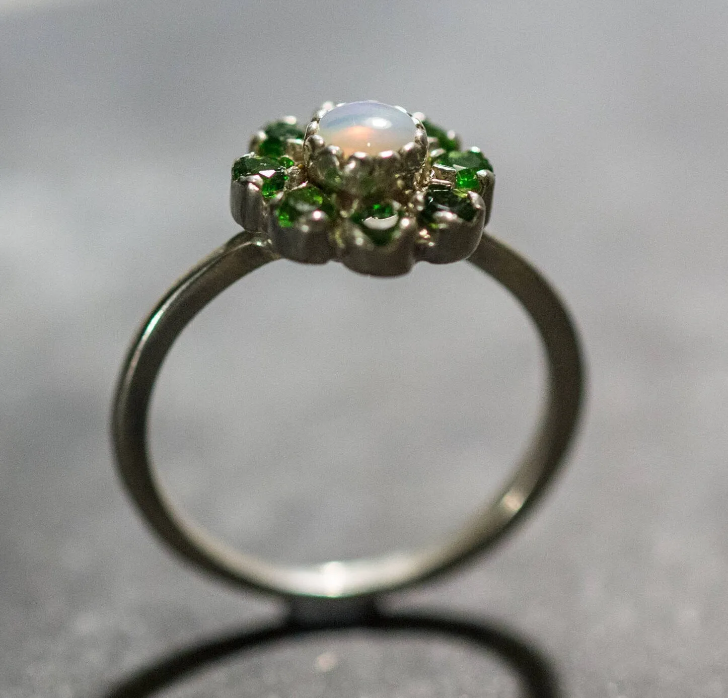 Opal Flower Ring - Vintage Daisy Ring - October Birthstone Ring