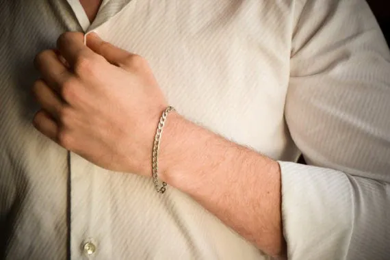 Silver links chain bracelet for men