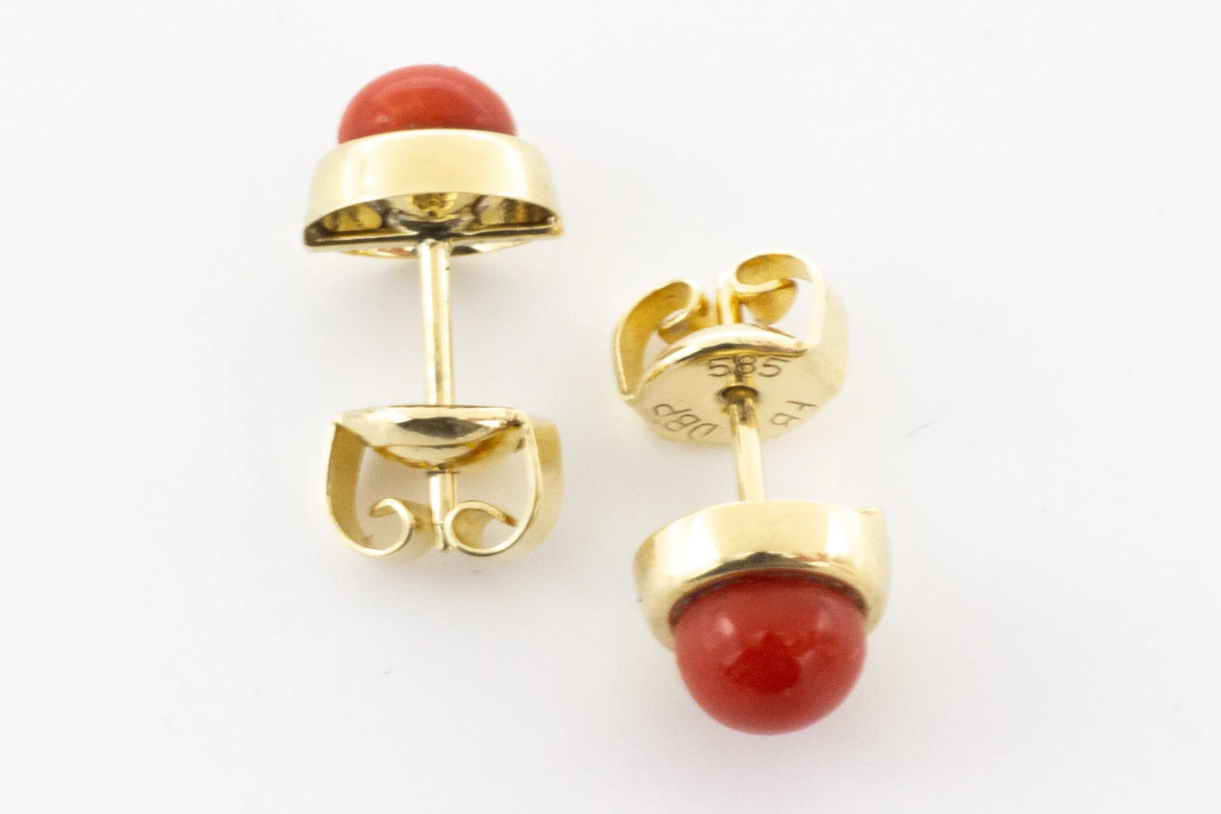 Vintage 14 carat gold studs